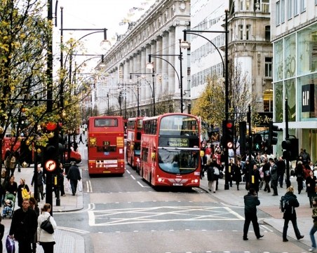 Част от автобусите в Лондон ще се задвижват с утайка от кафе