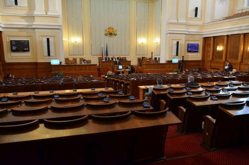 Смут в парламента: БСП иска закрито заседание заради СРС-та