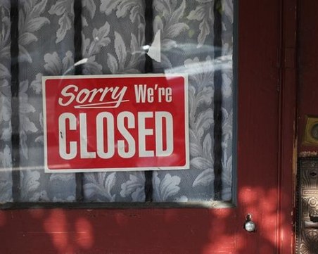 Край на пазаруването в неделя! Източноевропейска страна го забранява