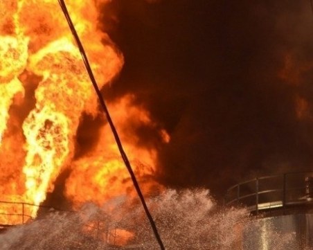 Пожар в хотел отне живота на 11 души