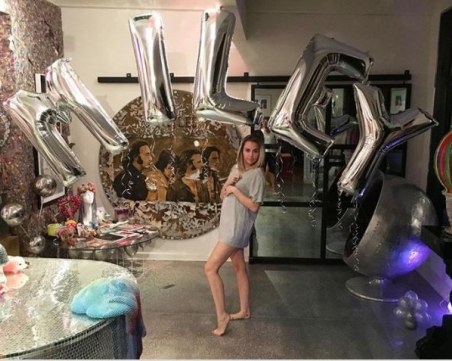 Бременна ли е Майли Сайръс? Певицата отговори