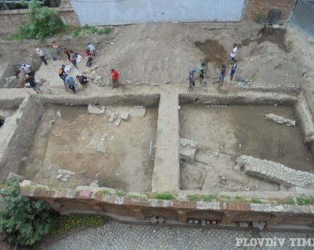 Как инвеститор затри ценни страници от историята на Пловдив? СНИМКИ