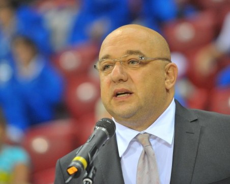 Спортният министър обвини агитките на Локо и ЦСКА и призова за сурови наказания