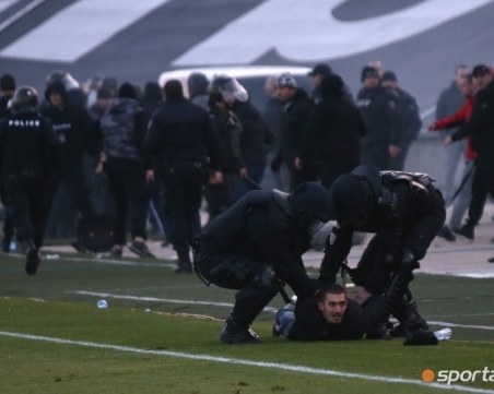 Прокуратурата подхвана трима хулигани заради боя на Лаута, 11 са преспали в ареста