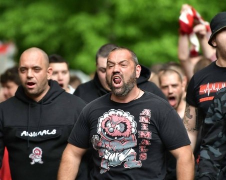 Тартор на червената агитка: Всичко беше планирано, фенове на Локо са взели пари