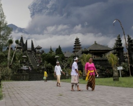 Край на блокадата, летището в Бали отвори врати