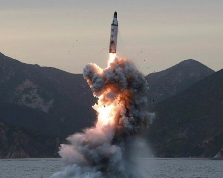 Поредна провокация: Нова балистична ракета излетя от Северна Корея