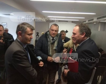Италианските кандидат-купувачи на Локо Пловдив говориха много, но не казаха нищо СНИМКИ