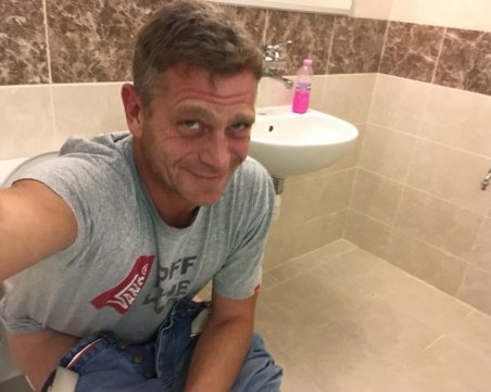 Юлиян Вергов в мноооого близък контакт с публиката!