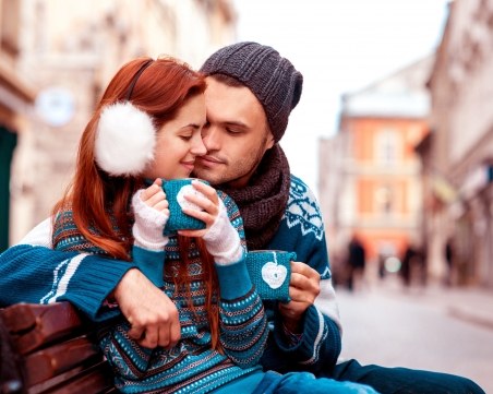 Кои зодии ще се радват на нова връзка през декември?