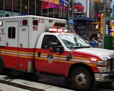 Шофьор блъсна пешеходци в Ню Йорк, има загинал