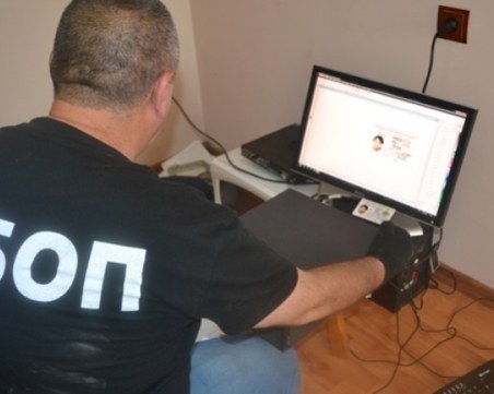 Все повече педофили атакуват децата в интернет