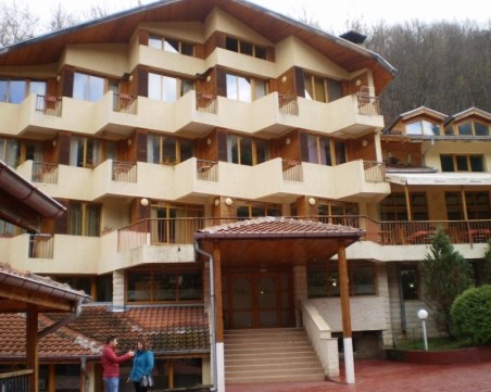 30 български хотела се продават на търг! Има в Пампорово и по морето