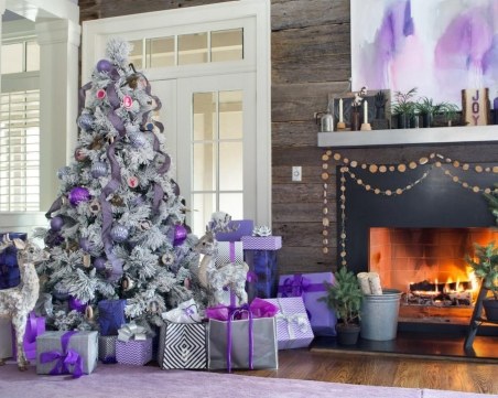 Човекът, който украсява къщите на богатите и известните за празниците СНИМКИ