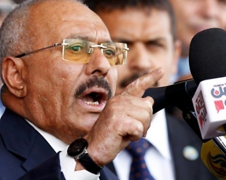 Убиха бившия президент на Йемен ВИДЕО 18+