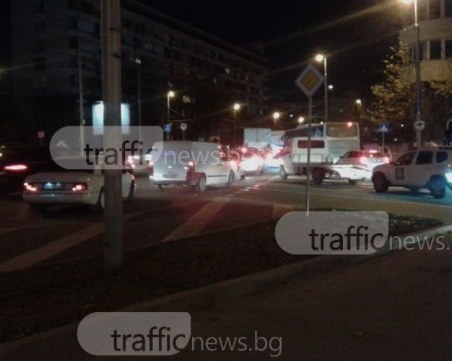 Рекордна колона от коли в Пловдив! Половината град е затапен СНИМКИ