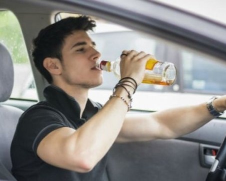 Наръчник за “безполицейско“ прекарване на 8 декември - дар от КАТ за студентите