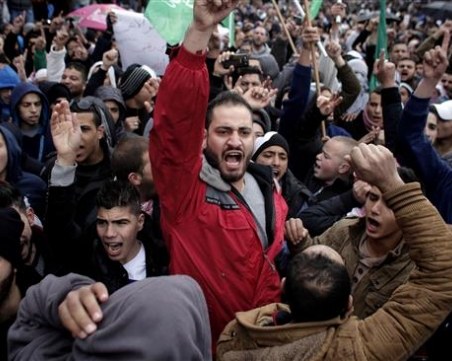 Палестинците скочиха на протест заради решението на Тръмп