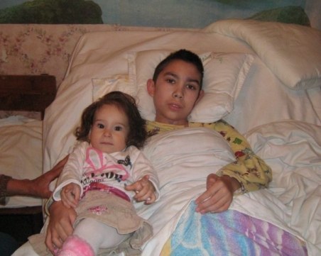 Трагедия сполетява самотна майка, жената има нужда от работа и помощ СНИМКА