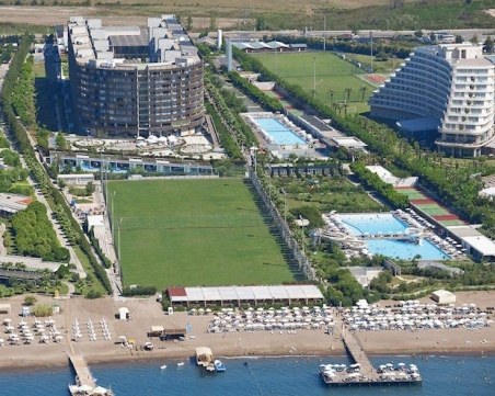 Петзвезден лукс за Локо в Анталия, ясни са три контроли