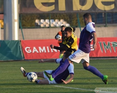 10 от Ботев се подиграха с Етър ВИДЕО