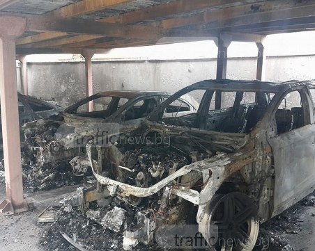 Огнената стихия в Кършияка тръгнала от колата на известен автотърговец ВИДЕО и СНИМКИ