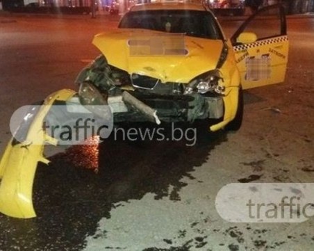 Седем души са пострадали при сблъсъка между таксита на студентския празник