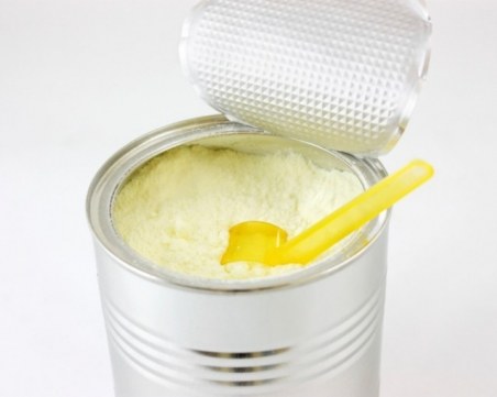 Франция изтегля големи количества адаптирани млека заради опасност от салмонела