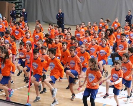 Над 200 деца и 800 зрители уважиха празника на Виктория Волей СНИМКИ