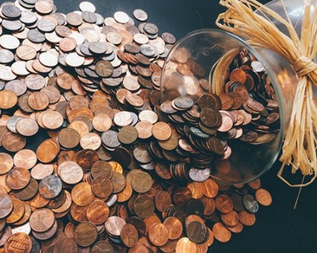 Пловдивски ученици събират жълти стотинки, за да помогнат на свои връстници