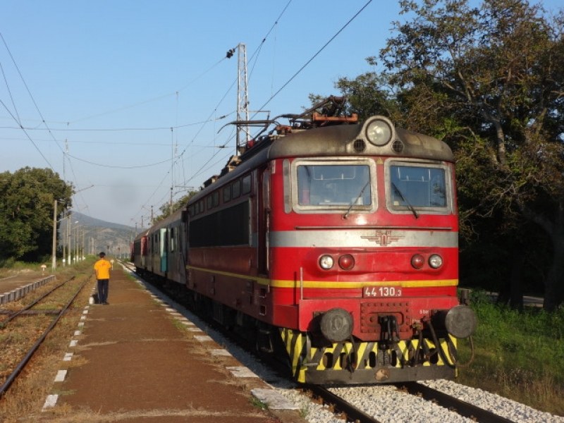 Шанс: Машинист качи на влак изчезнал българин с деменция