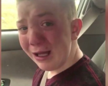 Историята на тормозено дете в училище трогна света ВИДЕО
