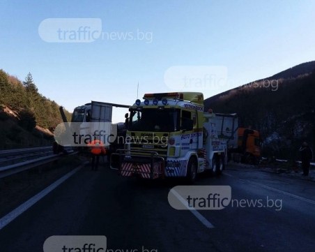 Мелето с тирове блокира магистрала Тракия към Пловдив СНИМКИ