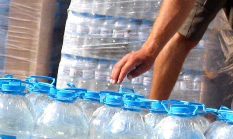 Поляци купиха минерална вода 