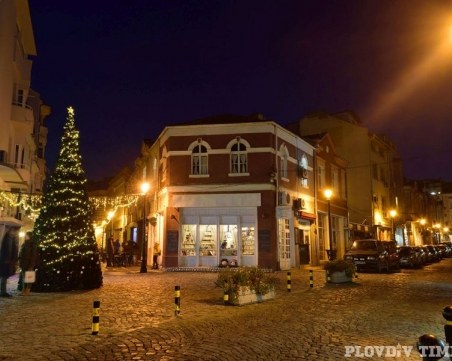 Капана се превърна в коледна приказка! Вижте го СНИМКИ