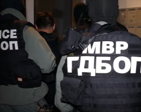 Разбиха група за трафик на хора! Каналджиите, спипани край Пловдив, са в ареста