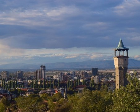 Дни преди Коледа: Пролетно време радва пловдивчани