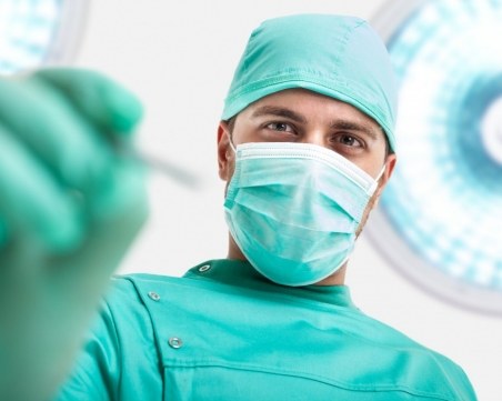 Хирург поставял инициалите си, като маркирал органите на пациенти