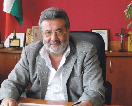 Кметът на Батак на съд заради сделка с държавна земя