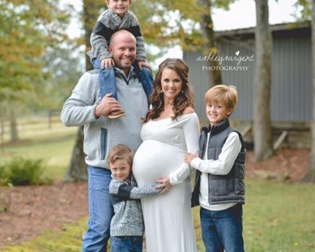 Майка на три деца роди шестзнаци