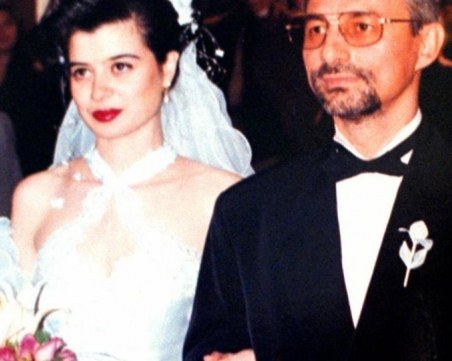 Втората жена на Ахмед Доган се появи с нов мъж СНИМКИ