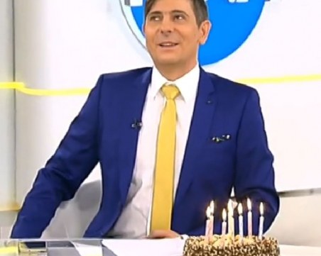 Три жени изненадаха Виктор Николаев в ефир