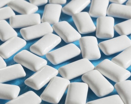 Ученици в болница след съмнение за натравяне с дъвки