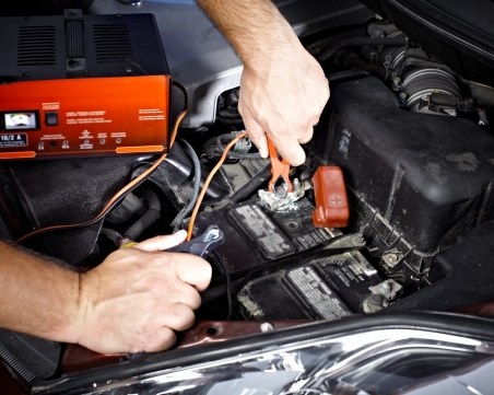 Първа помощ при “паднал“ акумулатор