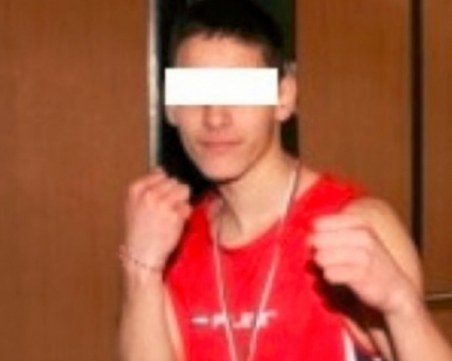 Двамата боксьори, които се опитаха да ограбят и убият таксиметров шофьор, смятали да бягат в Англия