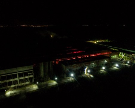 Горя заводът в Шишманци, отново подозират умишлен палеж СНИМКИ