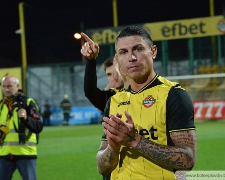 BG Роналдо: Писна ми от женчовци във футбола, влизам в ММА