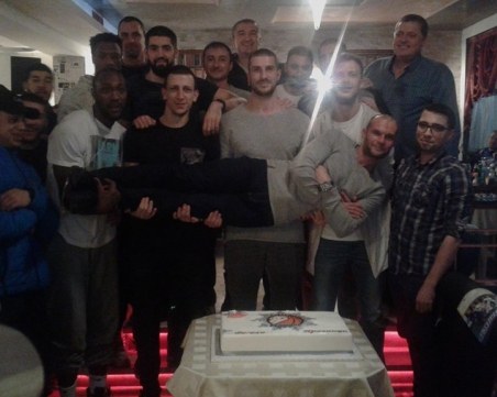 20 кила картофи за Асен Николов от коледната томбола на Академик Бултекс 99 СНИМКИ