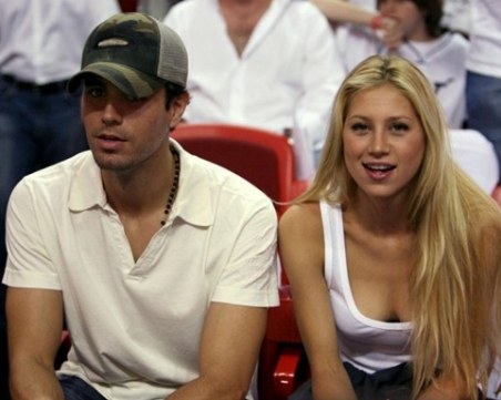 Анна Курникова и Енрике Иглесиас си имат близнаци