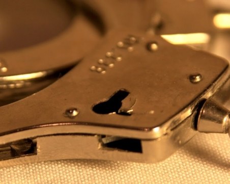 Полицаи по погрешка публикуваха планове за предстоящ арест